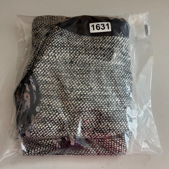 BCBGeneration Tweed Knit Sleeve Jacket Blazer S Black White Floral Trim - Picture 10 of 10